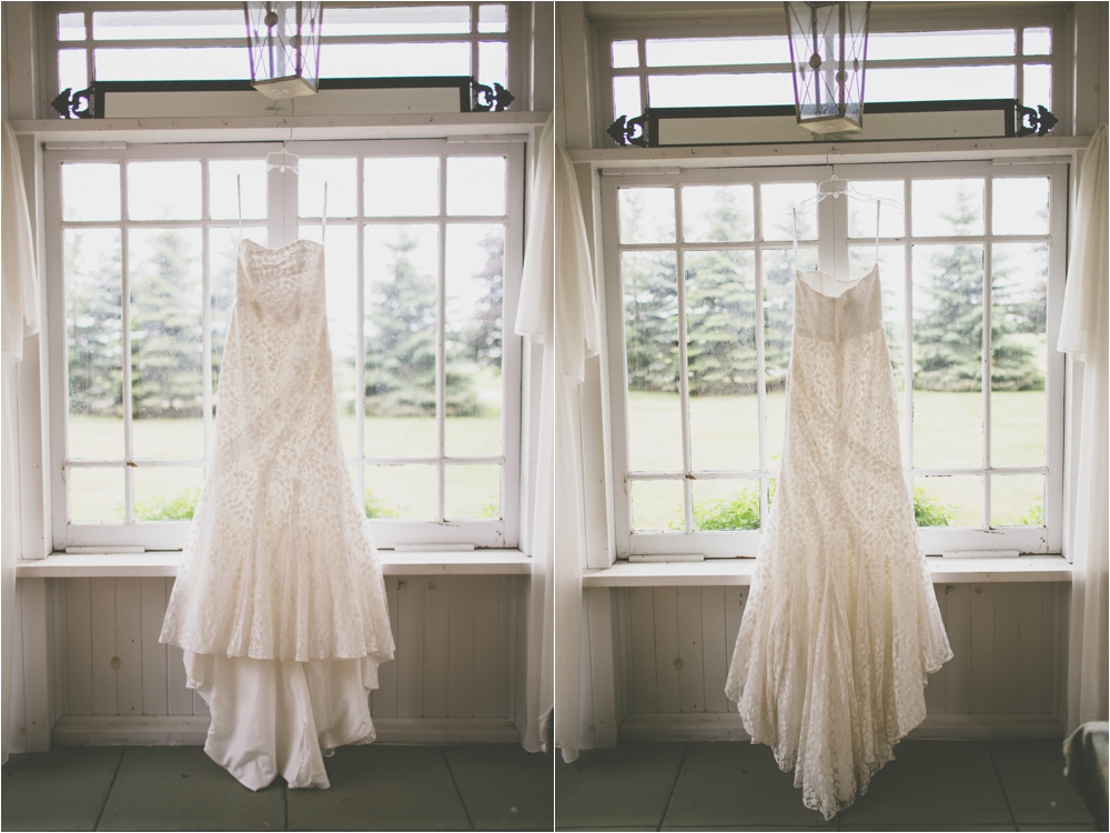 burlington-wisconsin-barn-wedding-dress