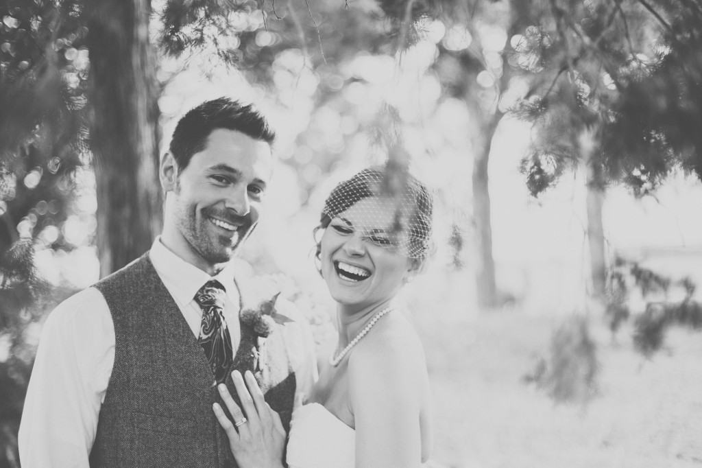 rustic barn at prairie gardens wedding