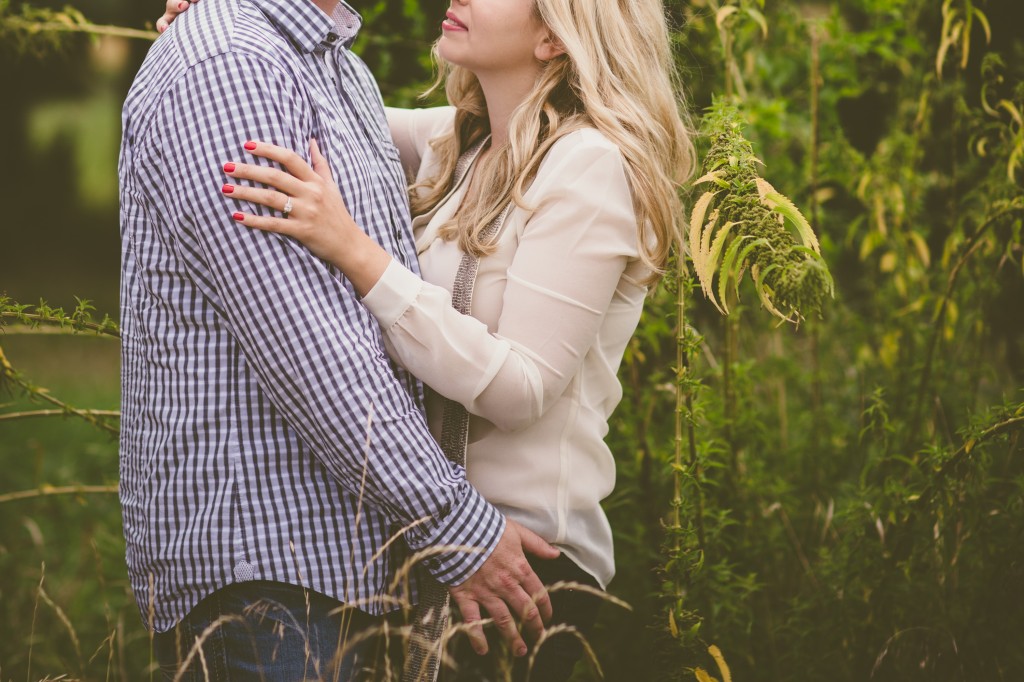 rustic engagement photos wisconsin
