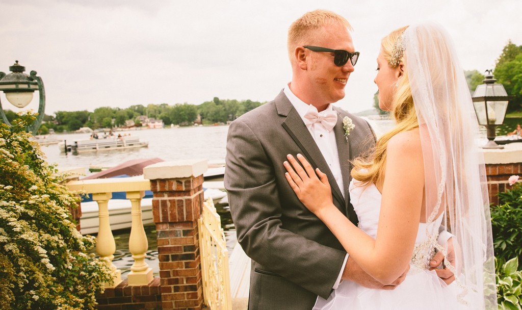 first look wedding photos