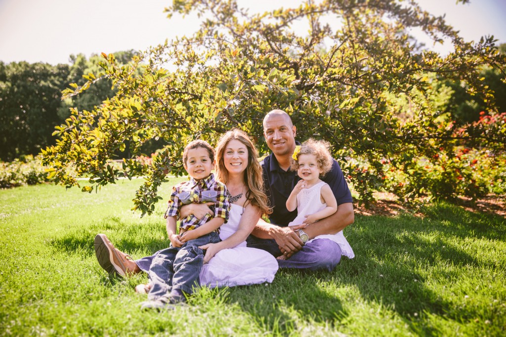 Lyndale Park Rose Gardens Family Portraits