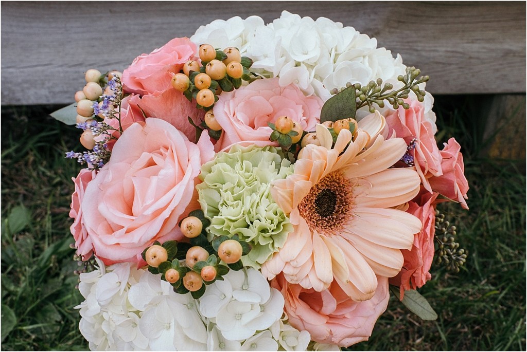 rustic barn at prairie gardens wedding