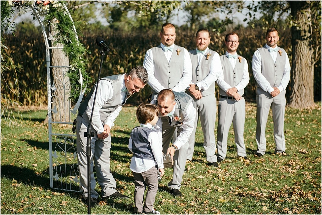 rustic barn at prairie gardens wedding
