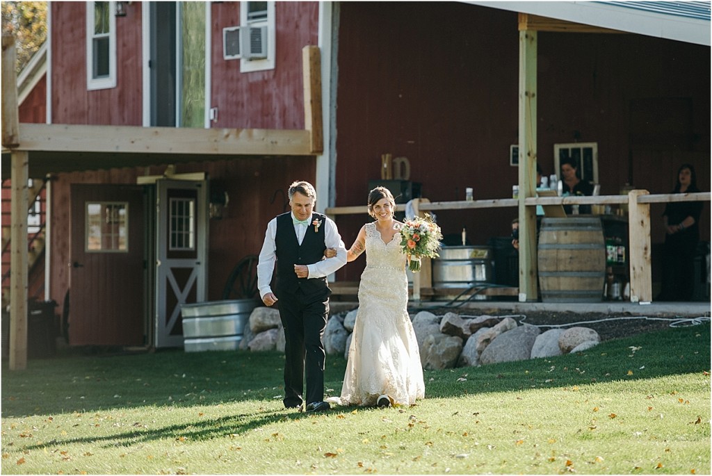 rustic barn at prairie gardens wedding