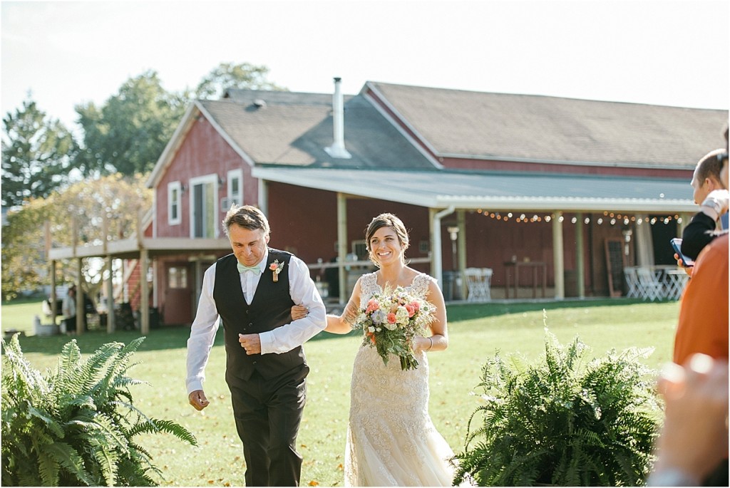 rustic barn at prairie gardens wedding