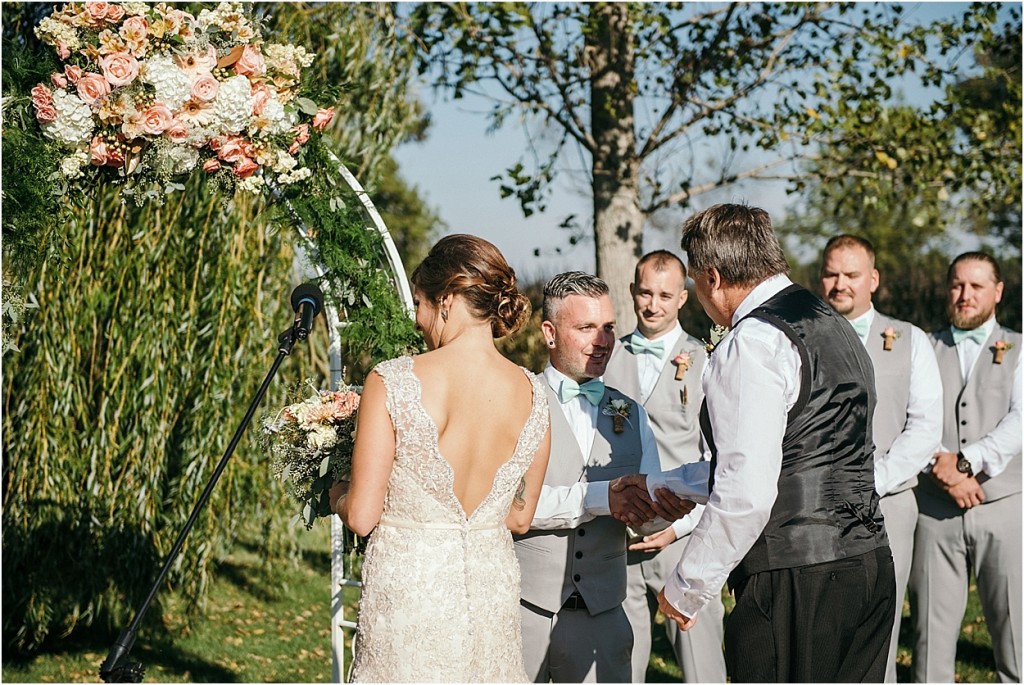 rustic barn at prairie gardens wedding