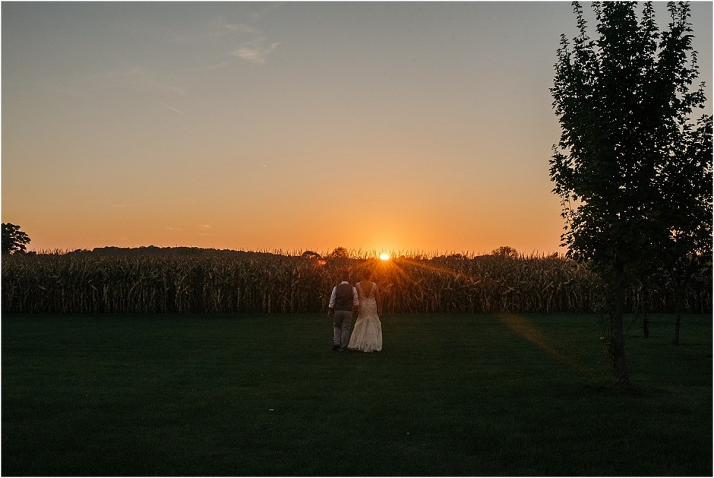 rustic barn at prairie gardens wedding