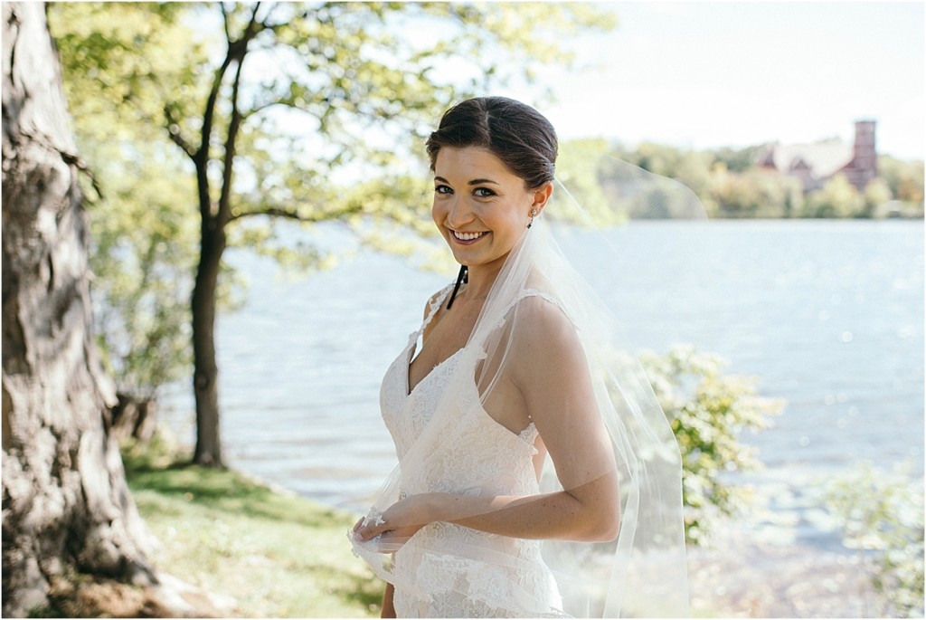 pewaukee yacht club wedding