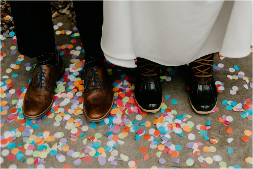 confetti wedding photos