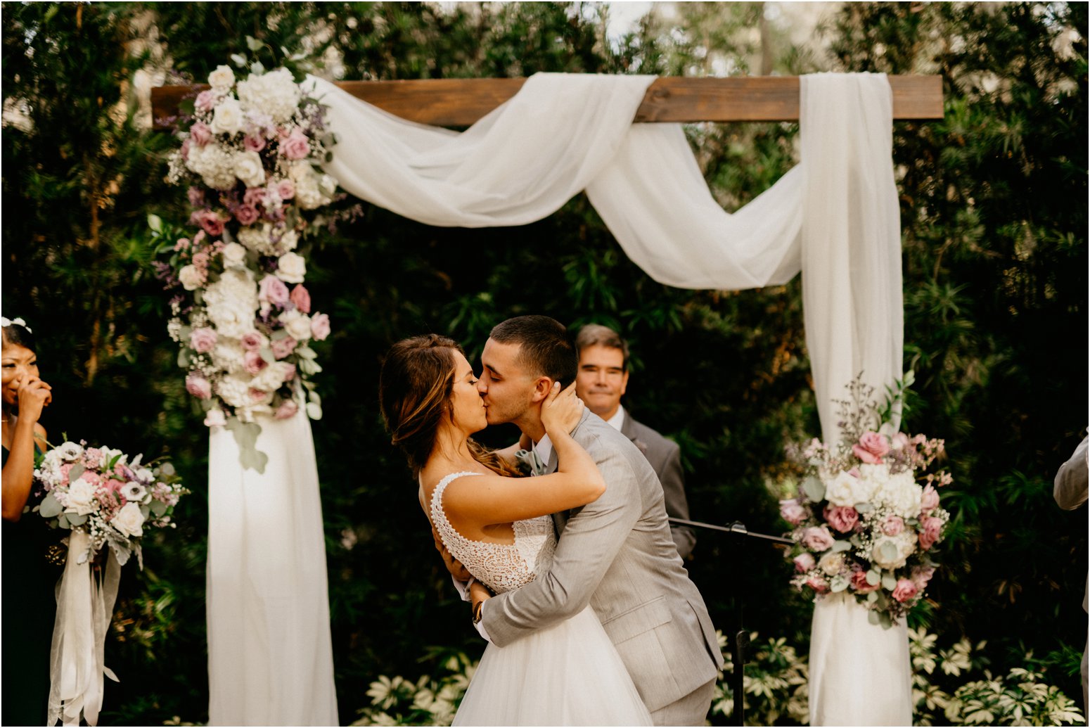 reasons to have an unplugged wedding