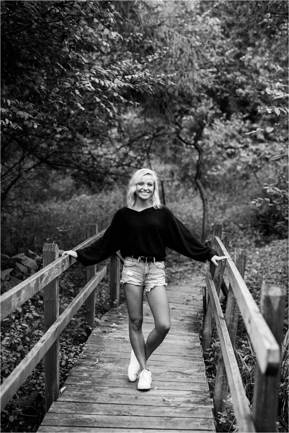 Wisconsin waukesha Wisconsin High School Senior Portrait Session