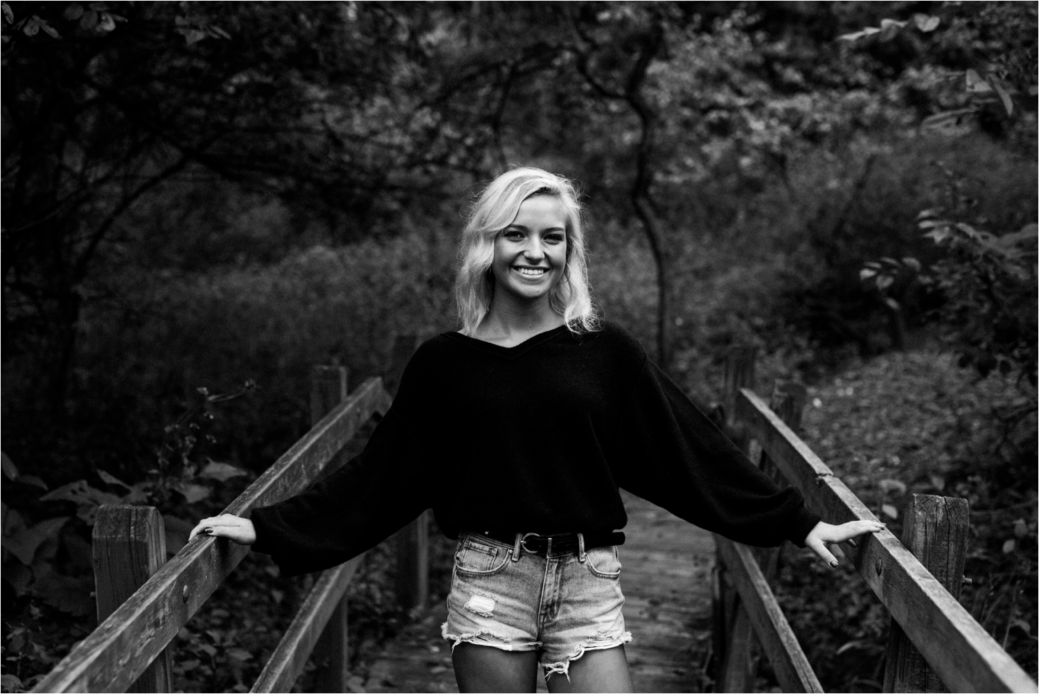 Wisconsin waukesha Wisconsin High School Senior Portrait Session