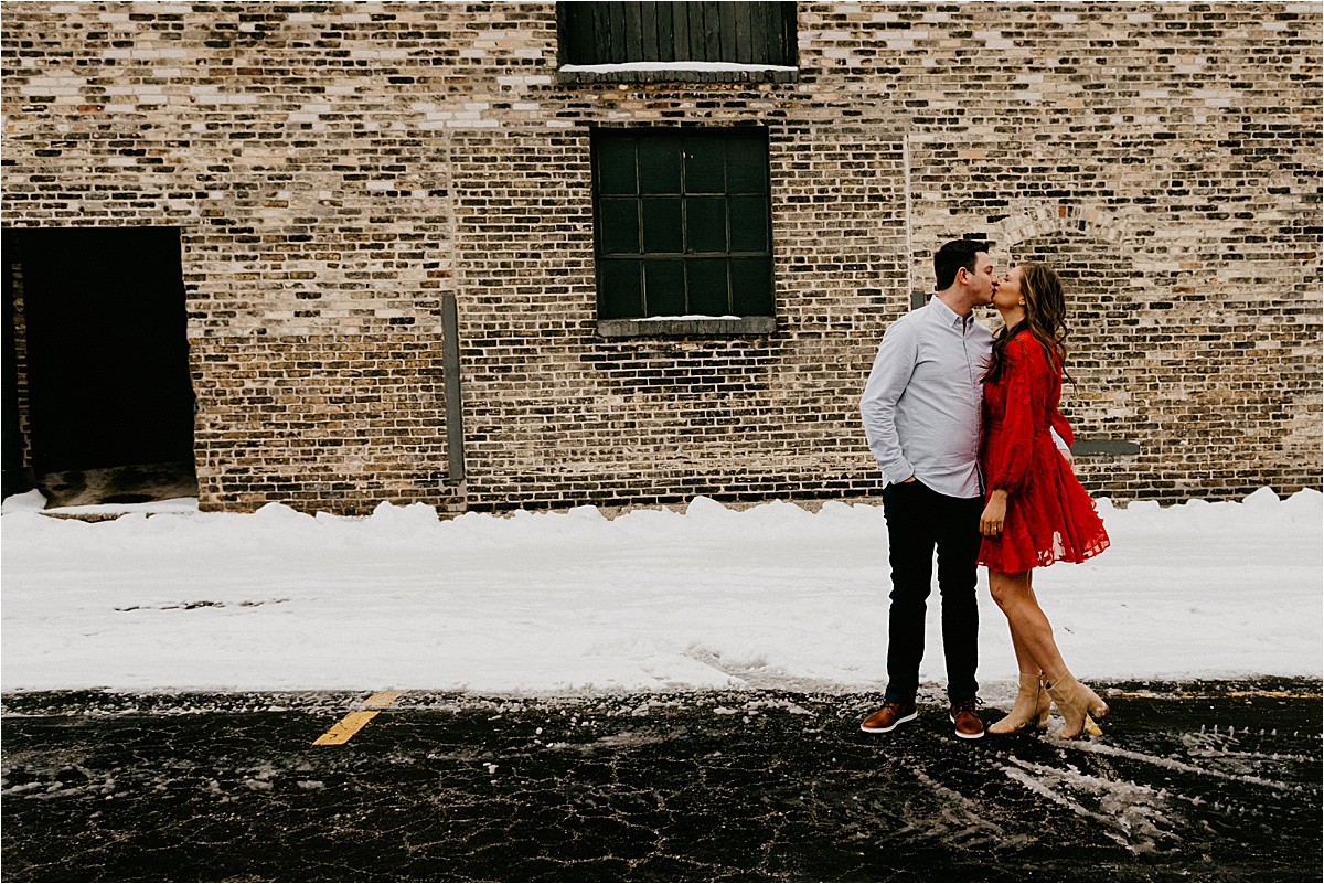 Milwaukee Wisconsin engagement photographer