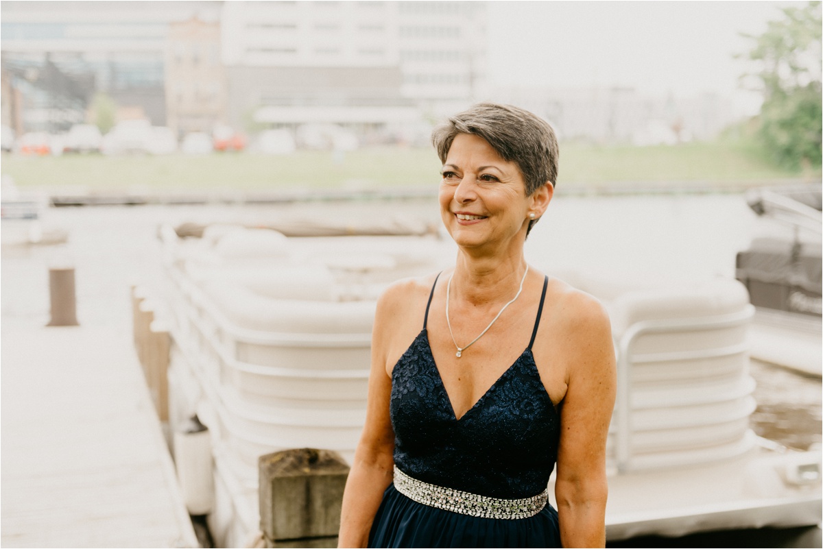 milwaukee black swan riverwalk wedding 