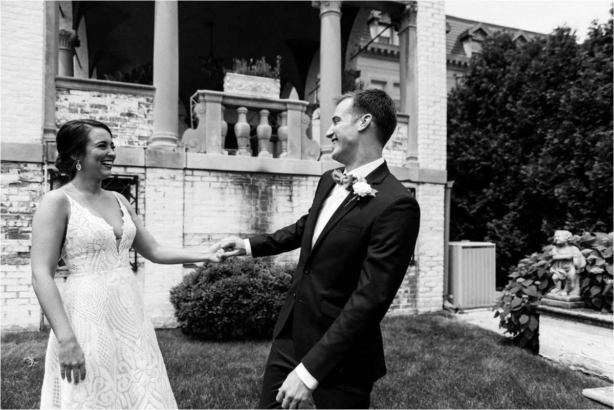 milwaukee black swan riverwalk wedding 