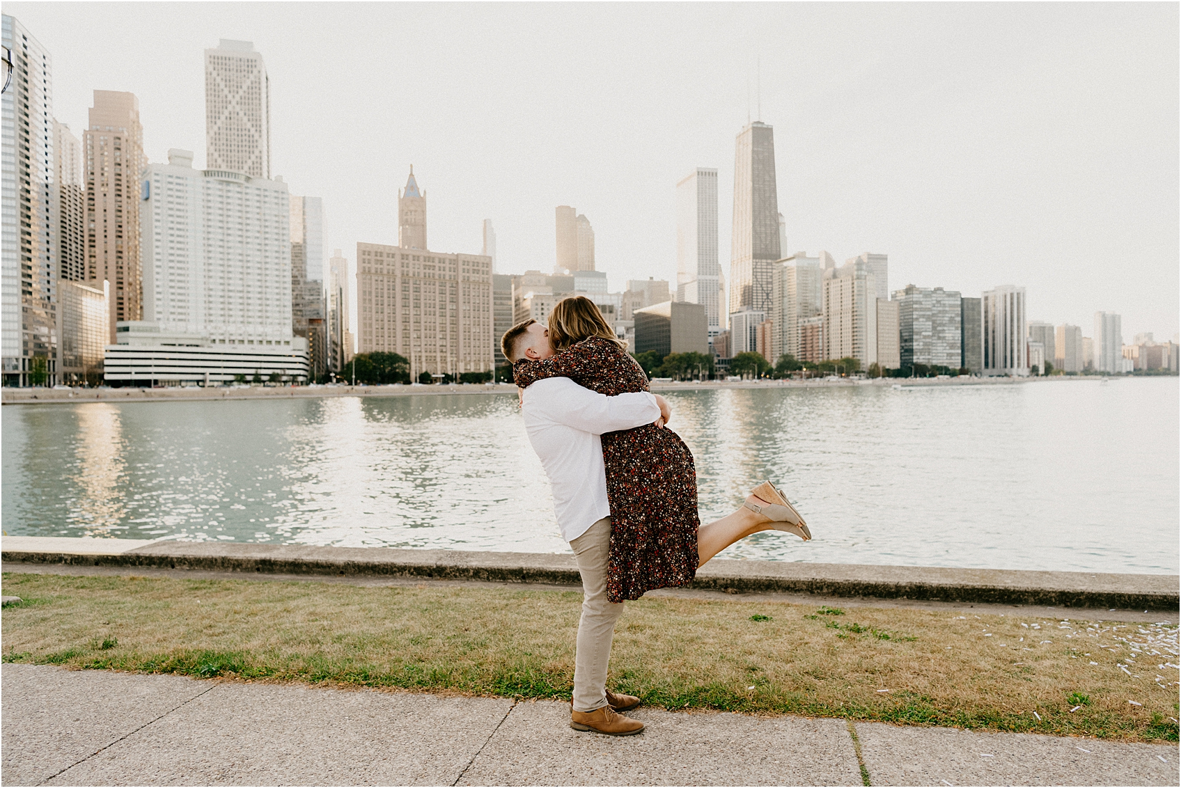 Chicago skyline engagement photos