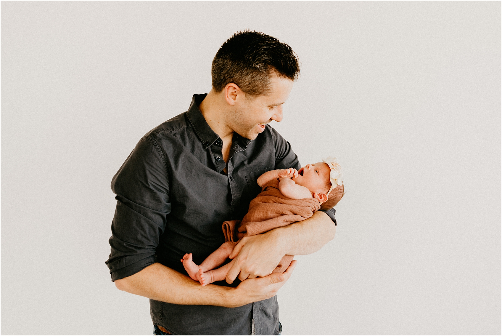 Milwaukee Wisconsin newborn photographer