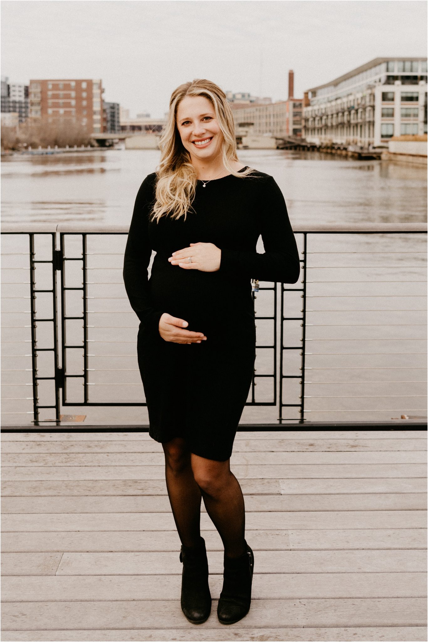 studio 29 photography milwaukee maternity photography session