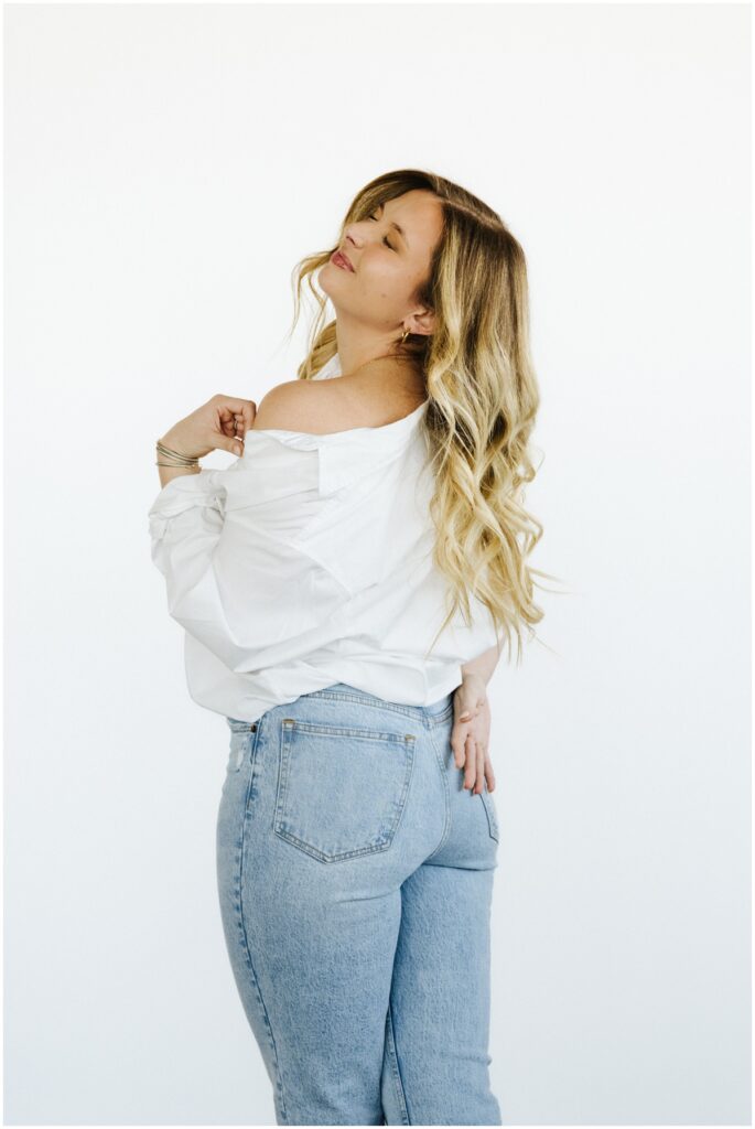 blonde hair woman 
