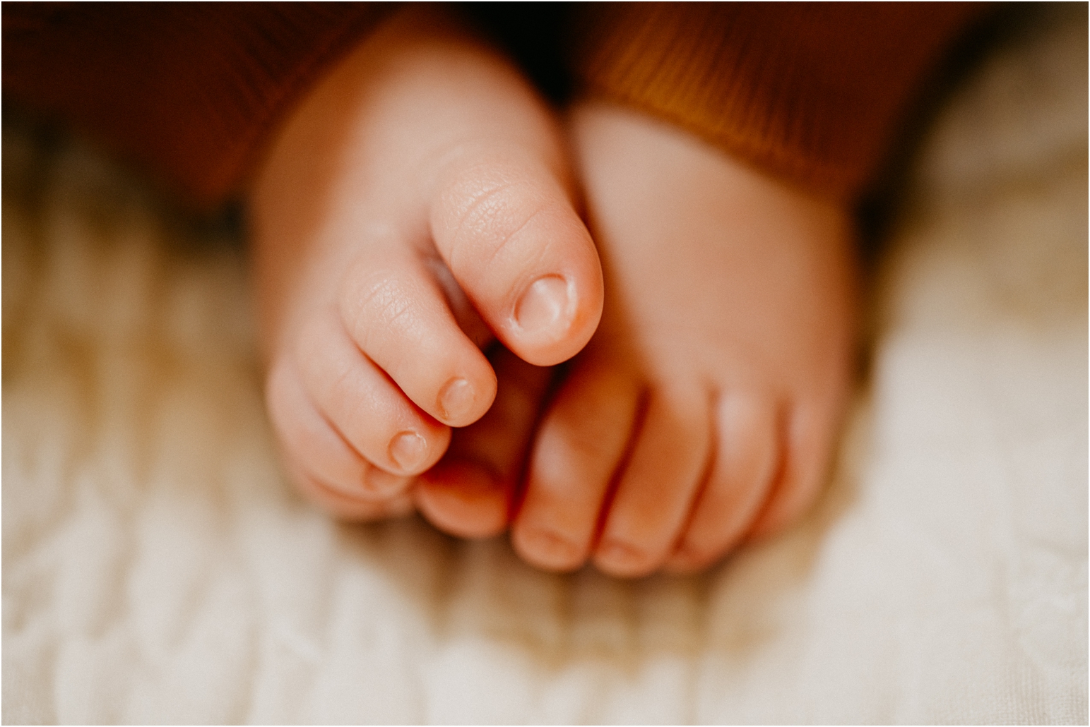 newborn baby toes