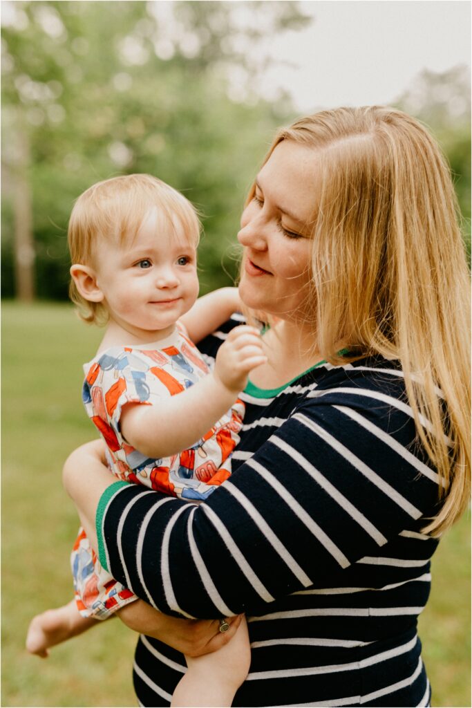 mom and daughter
